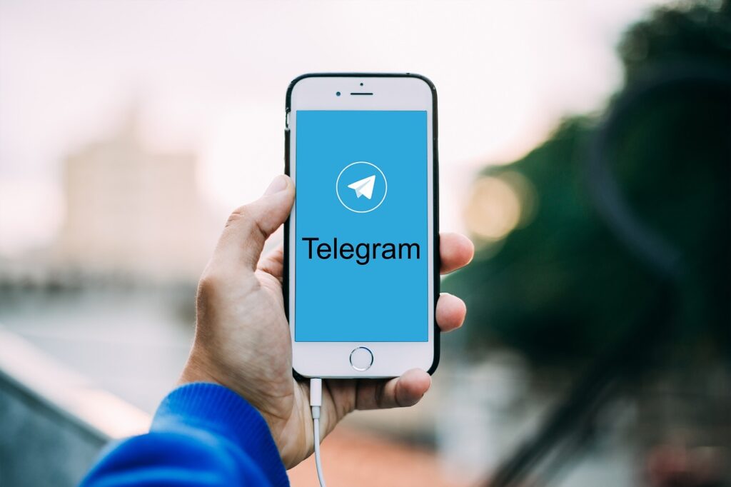 smartphone, iphone, telegram